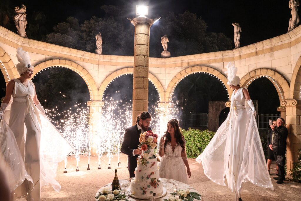 Farfalle Luminose, Spettacoli per Matrimoni, intrattenimento per matrimoni, artisti per matrimoni, animazione per matrimoni, matrimonio, wedding planner, Spettacoli per Matrimoni, intrattenimento matrimoni, idee per stupire gli invitati al matrimonio, animazione matrimonio bambini, sorprese per gli invitati al matrimonio, idee matrimonio